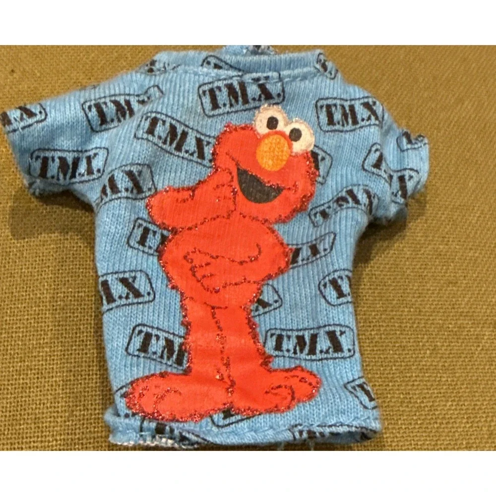 Barbie‎ 2006 Tickle Me Elmo Outfit Shirt And Skirt